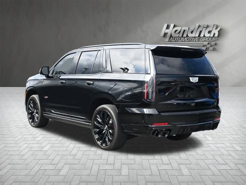 Used 2025 Cadillac Escalade V w/ LPO, ONYX Package image 10