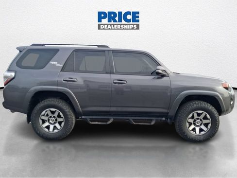 Used 2021 Toyota 4Runner TRD Off-Road Premium w/ Moonroof Package AWD/4WD image 5