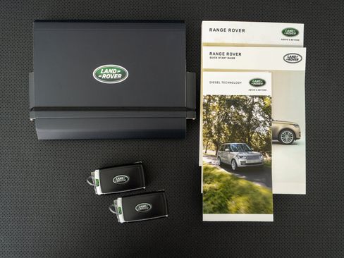 Used 2025 Land Rover Range Rover SE AWD/4WD image 21