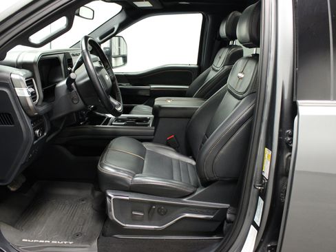 Used 2024 Ford F250 Platinum image 20