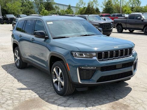 New 2026 Jeep Grand Cherokee L Limited w/ Trailer Tow Package AWD/4WD image 4