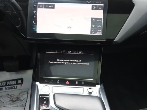Used 2020 Audi e-tron Premium Plus image 12