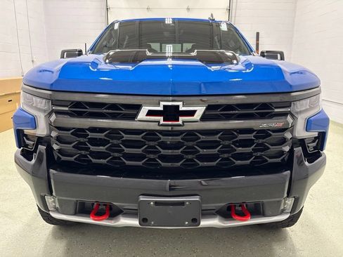 Used 2022 Chevrolet Silverado 1500 ZR2 w/ Technology Package AWD/4WD image 10