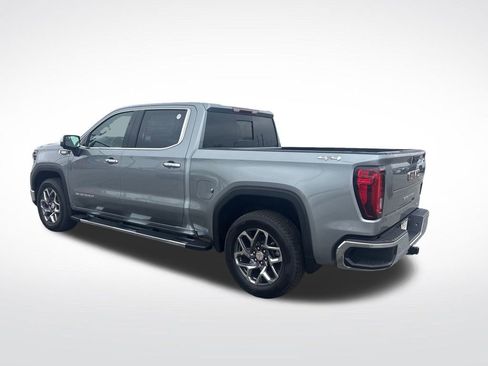 New 2026 GMC Sierra 1500 SLT image 3