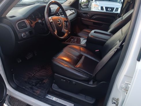 Used 2011 GMC Sierra 1500 Denali AWD/4WD image 12