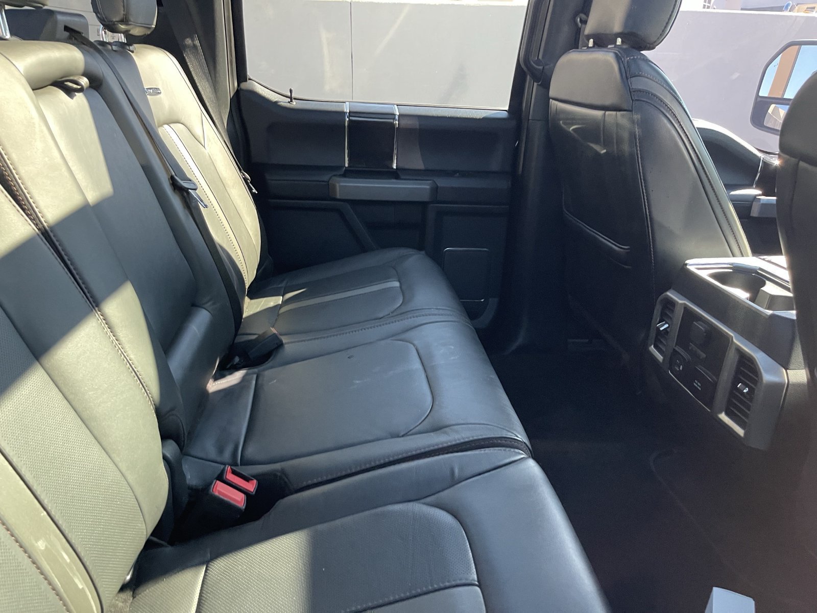 Used 2022 Ford F350 Platinum w/ Tremor Off-Road Package AWD/4WD image 8