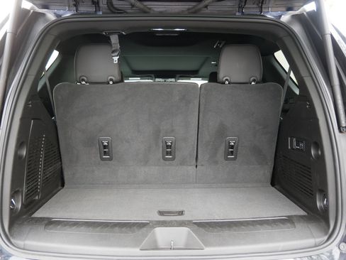 Used 2022 Chevrolet Tahoe LT w/ LT Signature Plus Package image 18