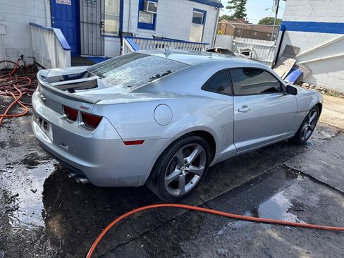 Used 2013 Chevrolet Camaro SS w/ RS Package RWD image 4