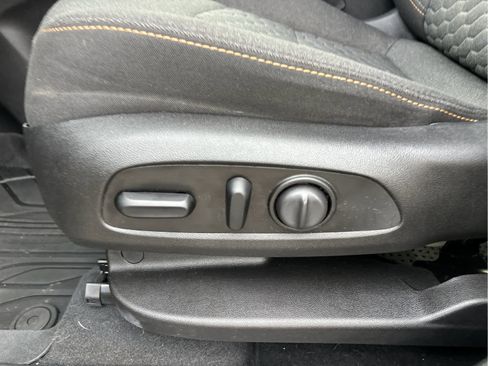 Used 2020 Chevrolet Equinox LT image 9