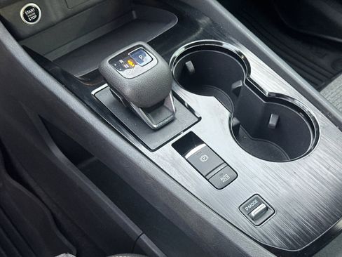 Used 2022 Nissan Rogue SV image 29