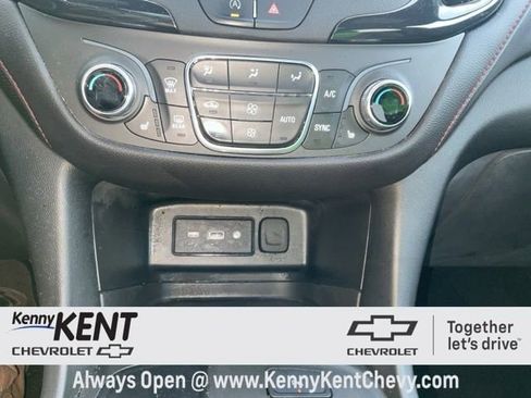 Used 2023 Chevrolet Equinox RS image 30