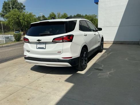 Used 2023 Chevrolet Equinox RS w/ RS Leather Package FWD image 7