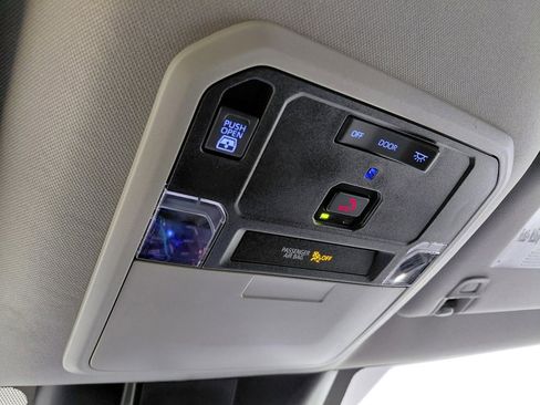 Used 2023 Toyota Tundra Limited image 42