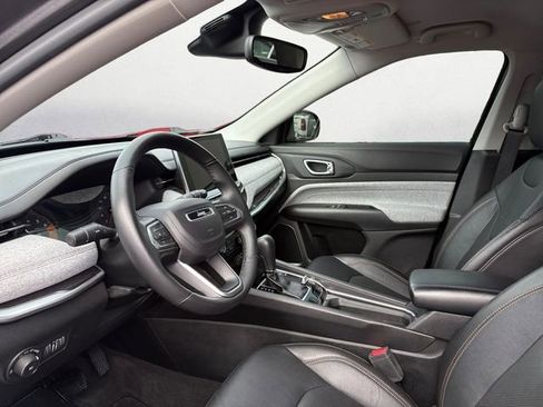 Used 2022 Jeep Compass Latitude AWD/4WD image 9