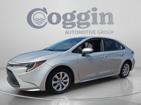Used 2024 Toyota Corolla LE FWD image 1