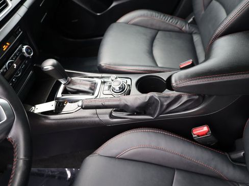 Used 2016 MAZDA MAZDA3 i Grand Touring image 32