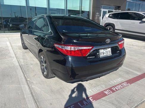 Used 2017 Toyota Camry XSE image 6