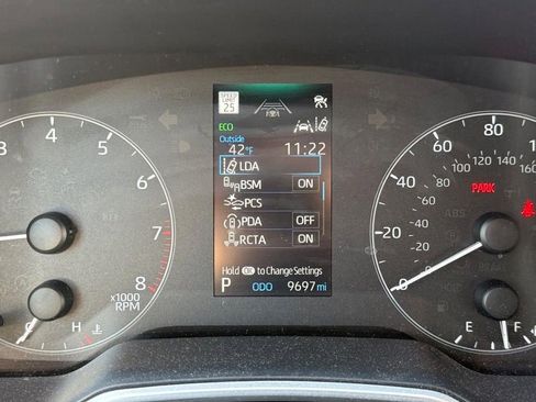 Used 2024 Toyota Corolla SE w/ SE Package image 23