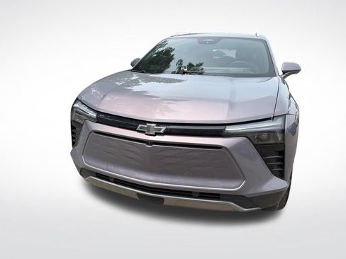 Used 2024 Chevrolet Blazer EV LT AWD/4WD image 2