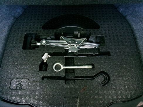 Used 2010 Acura TL w/ Technology Package FWD image 38