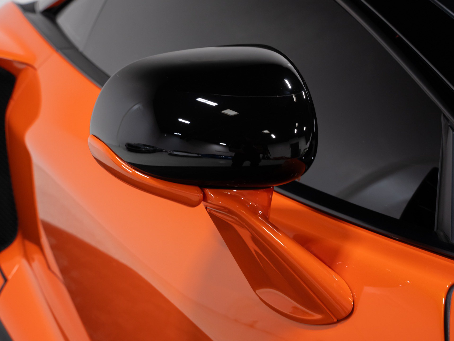 Used 2023 McLaren GT RWD image 15