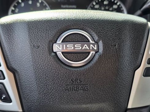 Used 2024 Nissan Titan SV w/ SV Convenience Package image 25