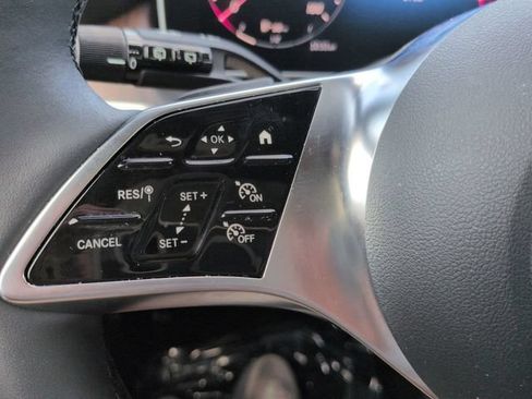 Used 2026 Mercedes-Benz GLC 300 4MATIC image 25