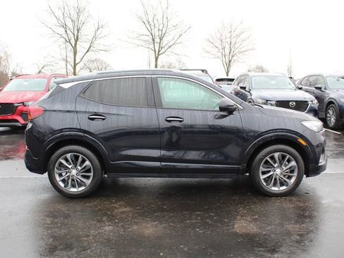 Used 2020 Buick Encore GX Essence w/ Experience Buick Package AWD/4WD image 2