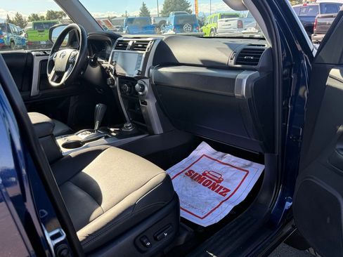 Used 2021 Toyota 4Runner SR5 Premium image 15