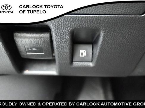 Used 2022 Toyota Highlander XSE FWD image 23