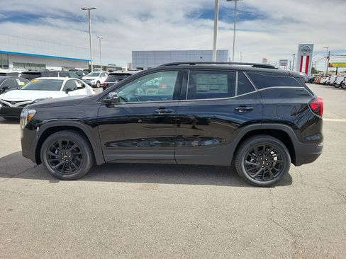 New 2024 GMC Terrain SLT w/ Infotainment Package II AWD/4WD image 6