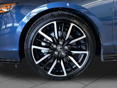 Used 2024 Honda Accord Touring image 10