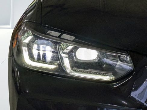 Used 2022 BMW X4 xDrive30i w/ Parking Assistance Package AWD/4WD image 9