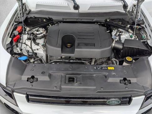 Used 2023 Land Rover Defender 130 X-Dynamic SE AWD/4WD image 26