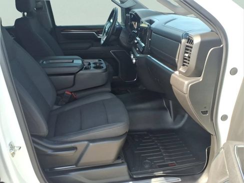 Used 2025 GMC Sierra 2500 SLE w/ SLE Value Package; AWD/4WD image 14