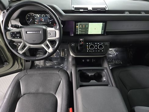 Used 2023 Land Rover Defender 110 SE image 4