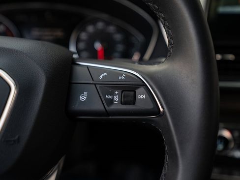 Used 2023 Audi Q5 2.0T Premium w/ Convenience Package image 21