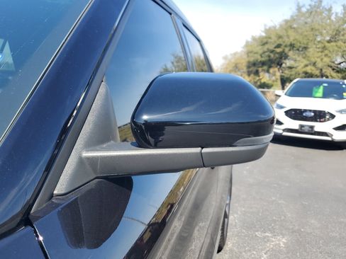 Certified 2025 Ford Explorer Platinum w/ Ultimate Package image 4