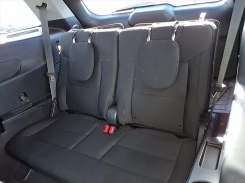 Certified 2021 Ford Explorer XLT image 7