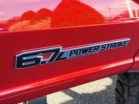 Used 2024 Ford F250 Platinum image 15