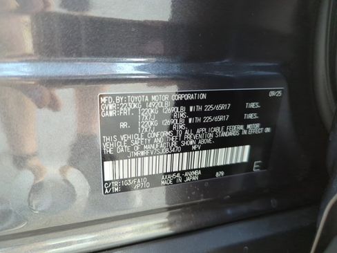 Certified 2025 Toyota RAV4 XLE image 28