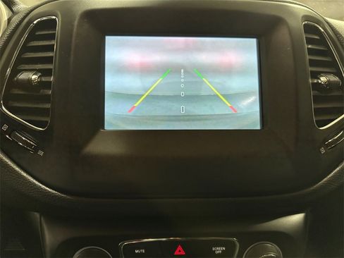 Used 2019 Jeep Compass Latitude w/ Popular Equipment Group image 22