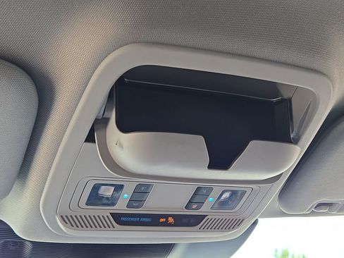 Used 2022 Ford Explorer Limited w/ Equipment Group 301A image 28