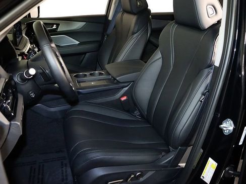 Used 2026 Acura MDX SH-AWD image 4