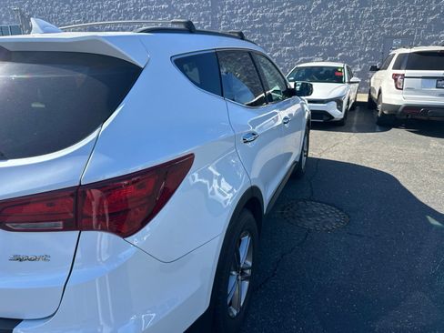 Used 2017 Hyundai Santa Fe Sport FWD image 8