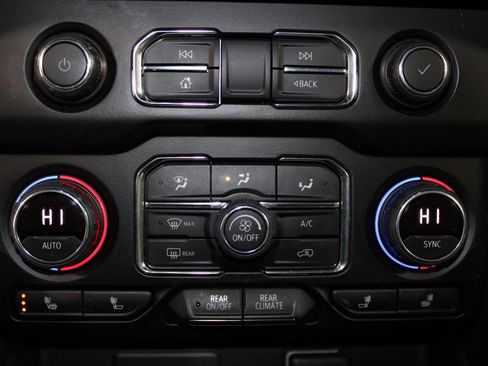 Used 2022 Chevrolet Tahoe Z71 image 46