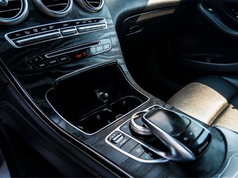 Used 2018 Mercedes-Benz GLC 300 4MATIC Coupe image 26
