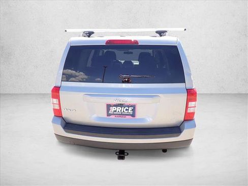 Used 2015 Jeep Patriot High Altitude AWD/4WD image 2