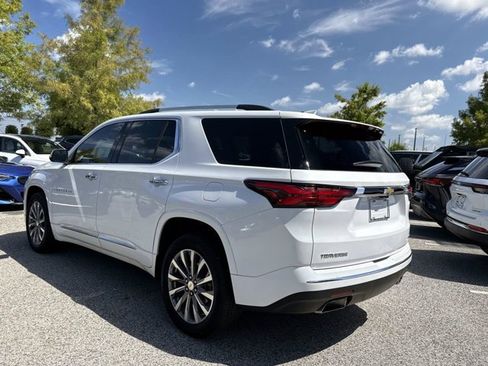 Used 2023 Chevrolet Traverse Premier FWD image 5