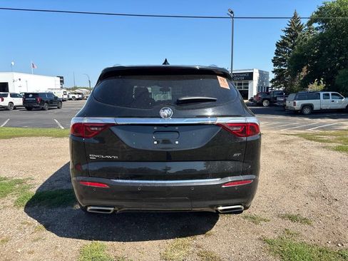 Used 2024 Buick Enclave Essence w/ Sport Touring Edition AWD/4WD image 4